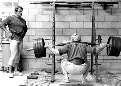 Arnold und Dave Draper Kniebeugen